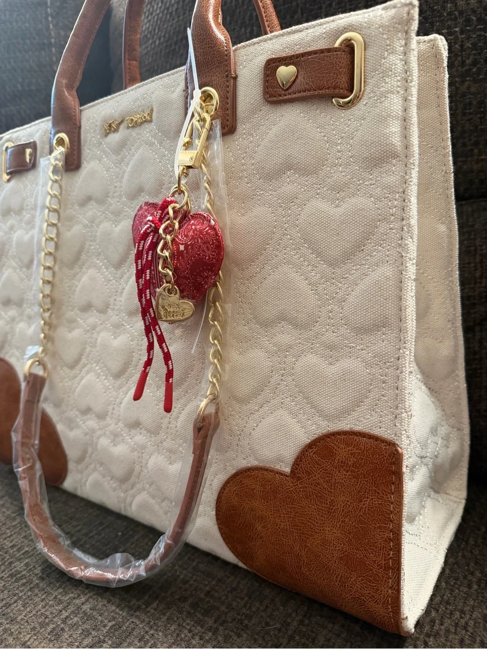 Betsey Johnson XOKIARA Quilted Heart Canvas Tote 🆕